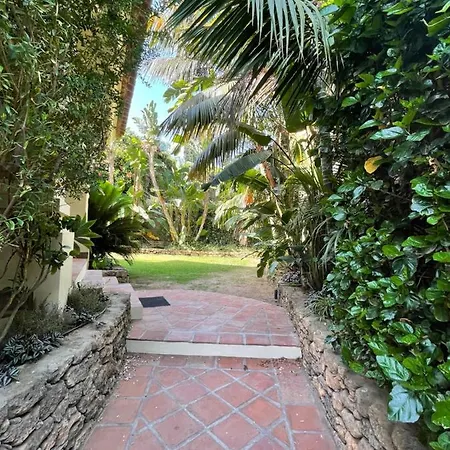 Casa Roca Elviria מארבלה