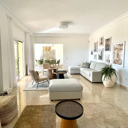 וילה Casa Roca Elviria *