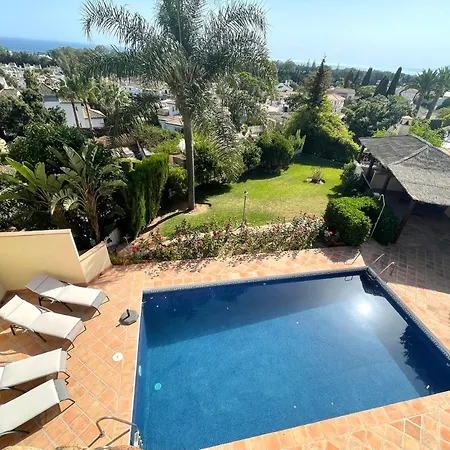 וילה Casa Roca Elviria *