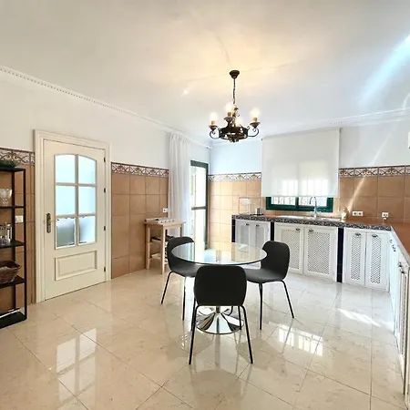 Casa Roca Elviria וילה מארבלה